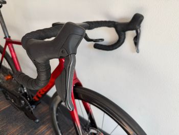 Used Trek Emonda ALR 7 2025 2025 Road & Gravel, Red — image 2 of 9