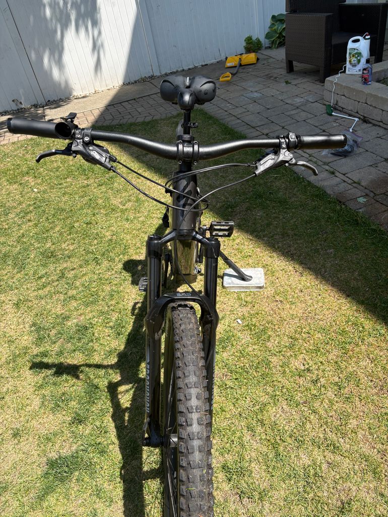 Used Specialized Turbo Levo 3 Carbon 2023 2023 Mountainbike, Light Gray, 29, 27.5 — image 3 of 5