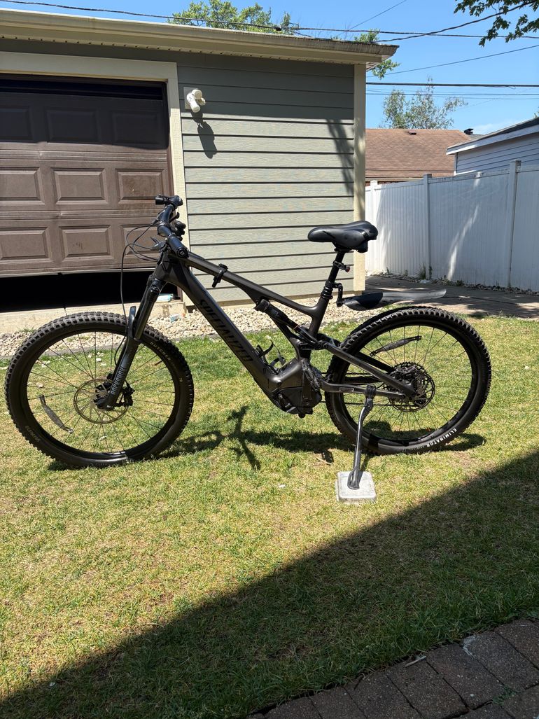 Used Specialized Turbo Levo 3 Carbon 2023 2023 Mountainbike, Light Gray, 29, 27.5 — image 1 of 5