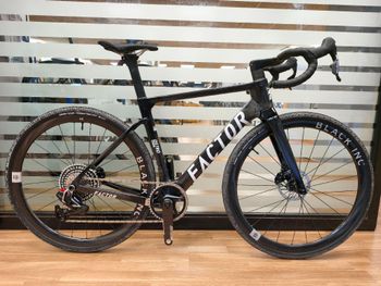 Used Factor Ostro SRAM Force eTap AXS 2025 Carretera y gravel