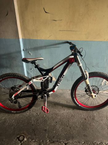 Used Trek Session 8 2025 2025 Mountainbike — image 2 of 6
