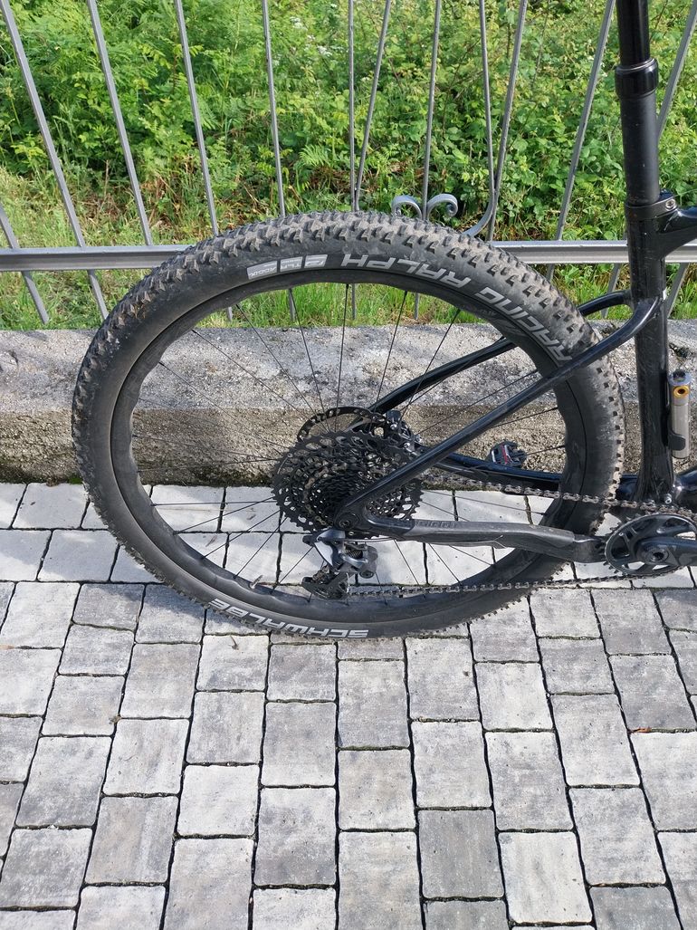 Used Giant Giant XTC SL 2023 Mountainbike, Black — image 4 of 5
