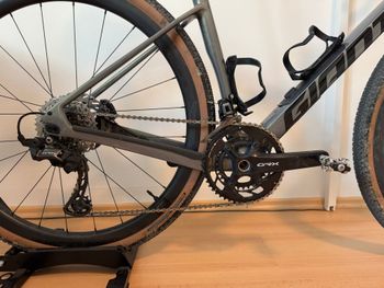 Used Giant Revolt Advanced 0 2025 2025 Road & Gravel, Light Gray — image 3 of 7