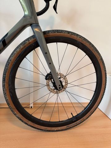 Gebrauchtes Giant Revolt Advanced 0 2025 2025 Road & Gravel, Hellgrau — Bild 6 von 7