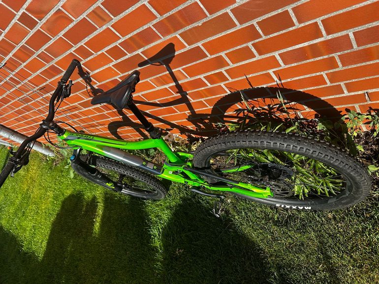 Used Giant Trance 2 2019 2019 Mountainbike, Green, 27.5 — image 7 of 11
