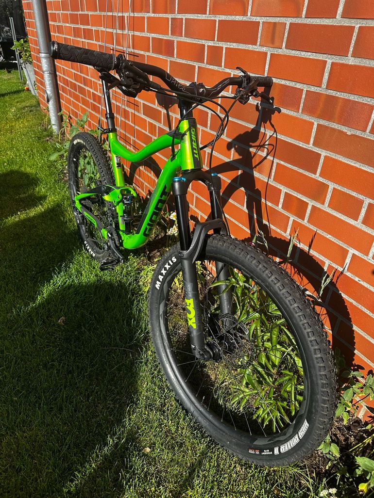Used Giant Trance 2 2019 2019 Mountainbike, Green, 27.5 — image 10 of 11
