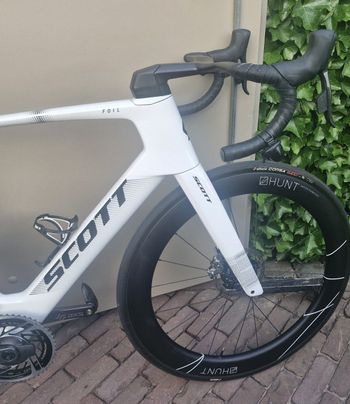 Used Scott Scott Foil RC (2025) - Custom Gloss White - SRAM Red AXS D1 2025 Road & Gravel, White — image 3 of 7