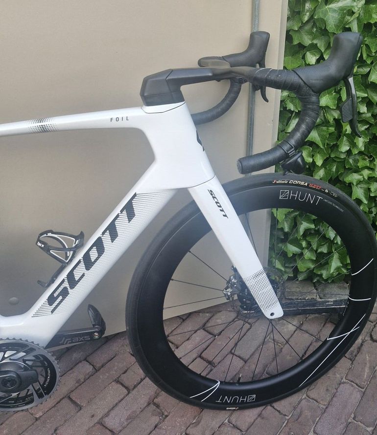 Used Scott Scott Foil RC (2025) - Custom Gloss White - SRAM Red AXS D1 2025 Road & Gravel, White — image 3 of 7