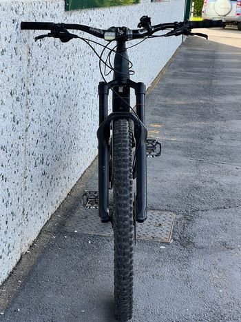 Used Trek Fuel EXe 9.5 2023 2023 Mountainbike, Black, 29 — image 8 of 8