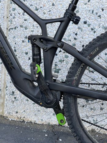 Used Trek Fuel EXe 9.5 2023 2023 Mountainbike, Black, 29 — image 7 of 8
