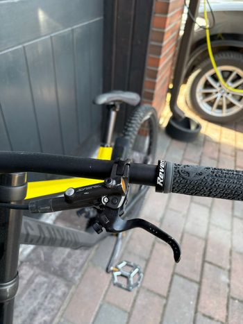 Used Canyon Sender CF 8.0 2019 2019 Mountainbike, Orange, 27.5 (650B) — image 4 of 4