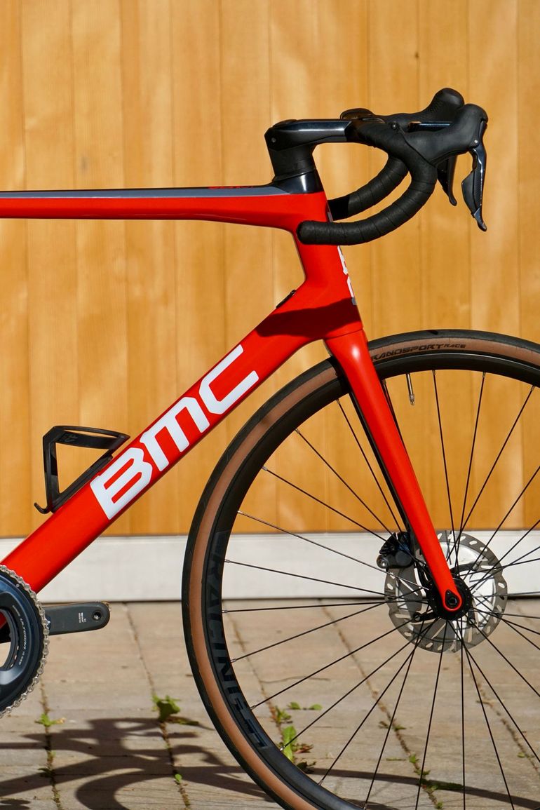 Used BMC Teammachine SLR01 DISC THREE 2019 2019 Road & Gravel — image 3 of 19