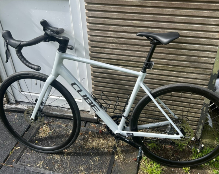 Used CUBE Attain Shimano Tiagra 2025 Road & Gravel — image 3 of 10