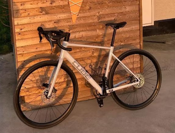 Used CUBE Attain Shimano Tiagra 2025 Road & Gravel — image 2 of 10