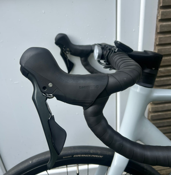 Used CUBE Attain Shimano Tiagra 2025 Road & Gravel — image 6 of 10