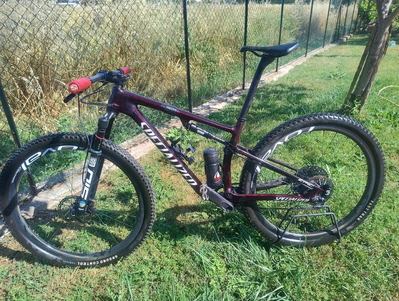 Used Specialized Epic Expert 2021 2021 Mountainbike, Red, 29 — image 2 of 5