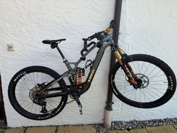 Used Trek Fuel EXe 9.7 2023 2023 Mountainbike, Light Gray — image 5 of 5