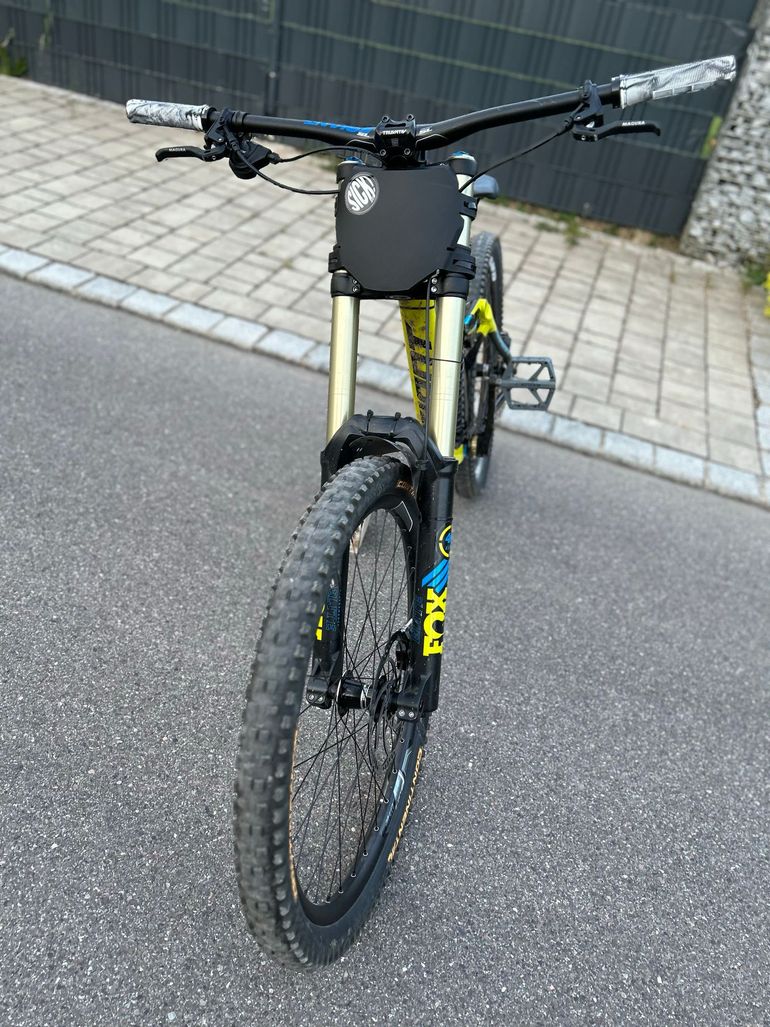Used Giant Glory Other Shimano 2018 Mountainbike, Orange — image 4 of 4