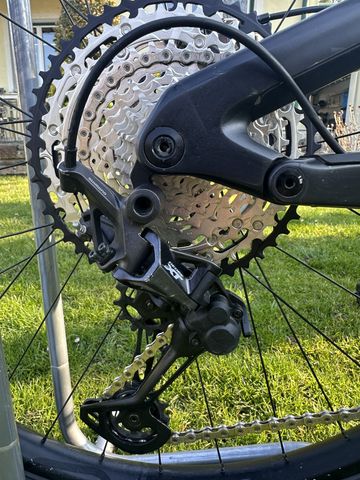 Rotwild R.E375 PRO 2022 2022 Mountainbike d'occasion — image 5 sur 12