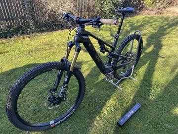 Rotwild R.E375 PRO 2022 2022 Mountainbike d'occasion — image 9 sur 12