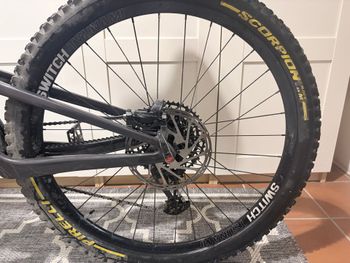 Used Santa Cruz HIGHTOWER X01 / Carbon CC / 29 2022 2022 Mountainbike, Grigio chiaro — image 8 of 8
