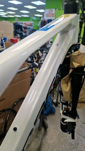 Used Orbea Orbea Oiz OMX Frameset 2025 Mountainbike, Blanco — image 5 of 6