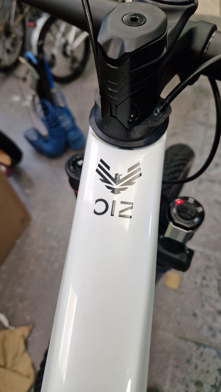 Used Orbea Orbea Oiz OMX Frameset 2025 Mountainbike, Blanco — image 4 of 6