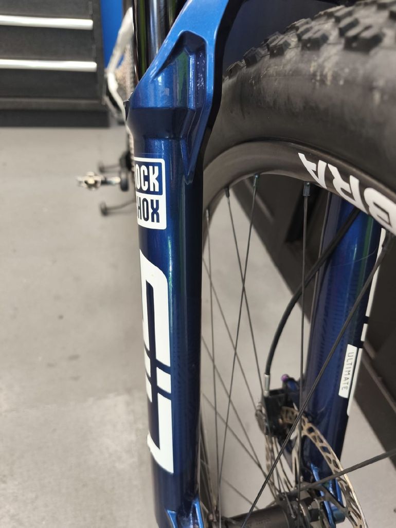 Used Orbea Oiz OMX Frameset 2025 Mountainbike, White — image 4 of 10