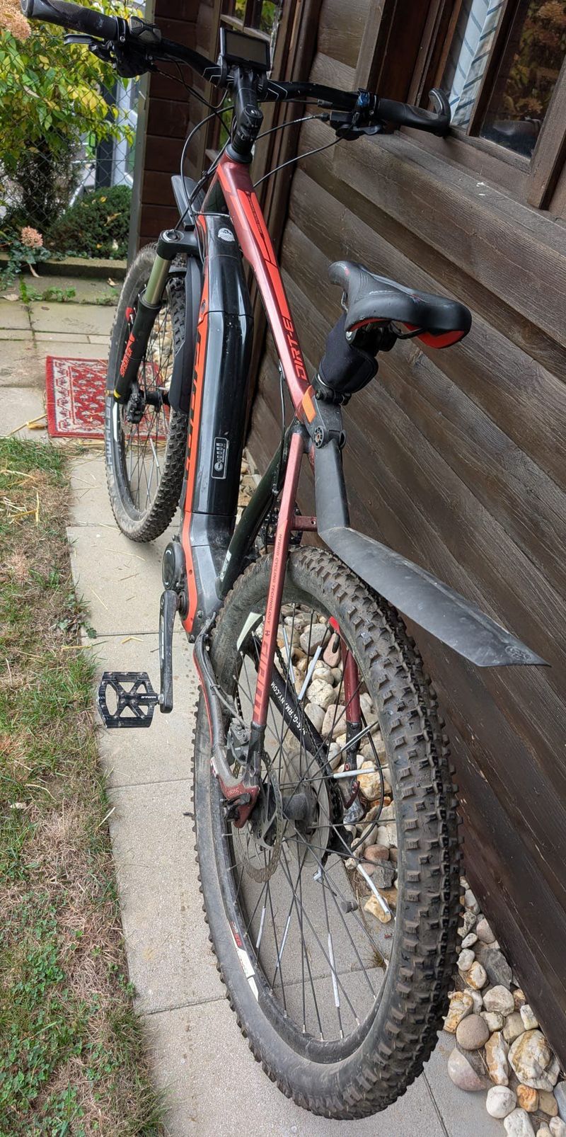 Used Giant DIRT-E+ 1 LTD 2018 Mountainbike, Red — image 9 of 12