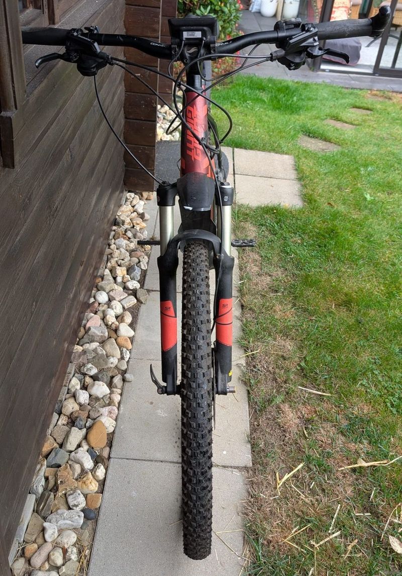 Used Giant DIRT-E+ 1 LTD 2018 Mountainbike, Red — image 11 of 12