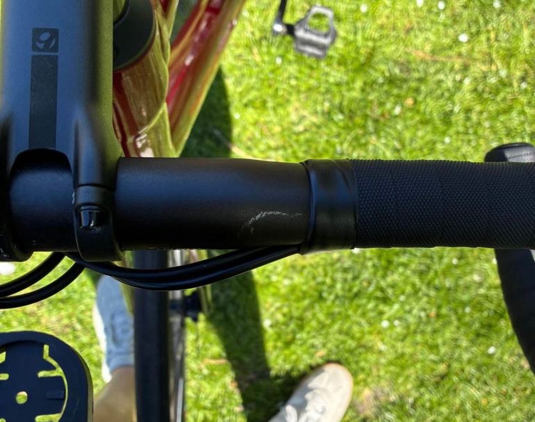 Used Trek Domane AL 2 Gen 4 2024 2024 Road & Gravel, Rosso — image 3 of 3