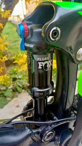 Used Giant Advanced 1.5 2019 Mountainbike, Green, 29 — image 7 of 11