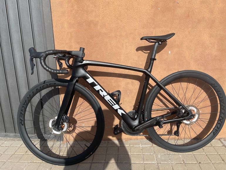 Used Trek Émonda SL 7 2024 2024 Road & Gravel, Black — image 2 of 13