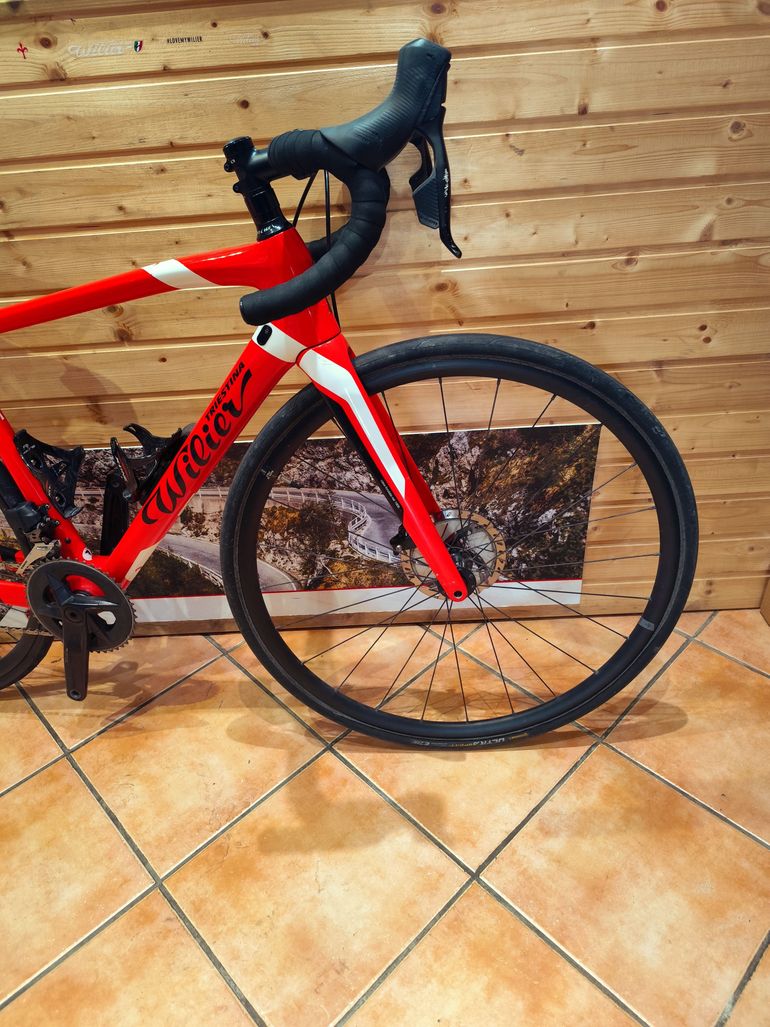 Used Wilier GTR TEAM DISC SRAM RIVAL ETAP AXS 12 2023 Road & Gravel — image 2 of 15