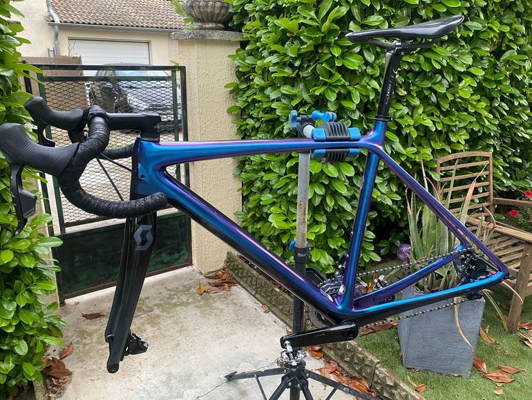 Used Scott Addict Gravel 10 2021 2021 Road & Gravel — image 3 of 5