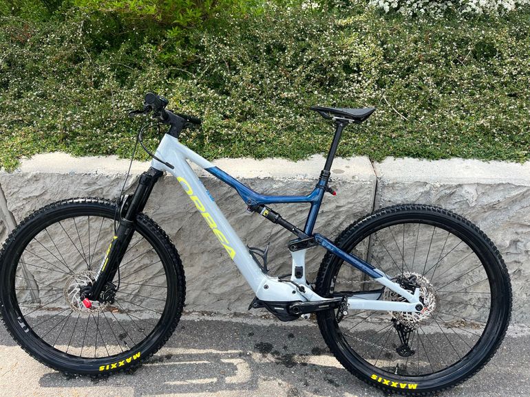 Used Orbea Rise Other Shimano - Mountainbike 2023 Mountainbike, Light Gray — image 1 of 11
