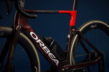 Used Orbea ORCA AERO M20i REPLICA 2025 2025 Road & Gravel, Red — image 2 of 3