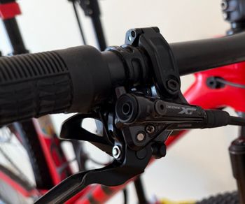 Used Trek Supercaliber 9.8 GX 2021 2021 Mountainbike, Red, 29 — image 7 of 16