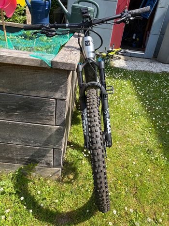 Used Conway Xyron S 5.9 Full Suspension 2024 2024 Mountainbike, Gris claro — image 8 of 8