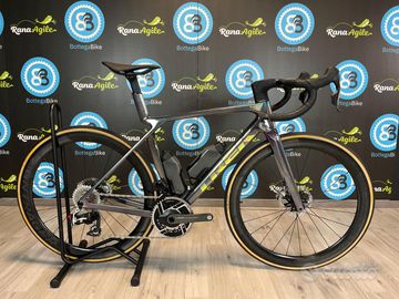 Tweedehands Trek Madone SLR 9 Project One Interstellar - Taglia M 2026 Road & Gravel