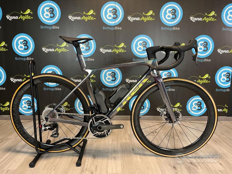 Used Trek Trek Madone SLR 9 Project One Interstellar - Taglia M 2026 Road & Gravel, Blue — image 1 of 17