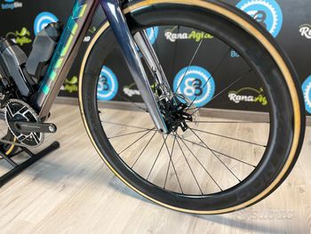 Used Trek Trek Madone SLR 9 Project One Interstellar - Taglia M 2026 Road & Gravel, Blue — image 16 of 17