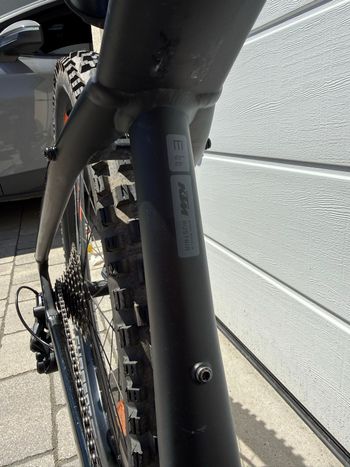 Used KTM Macina Shimano Deore XT 2023 Mountainbike, Black, 29 — image 12 of 17