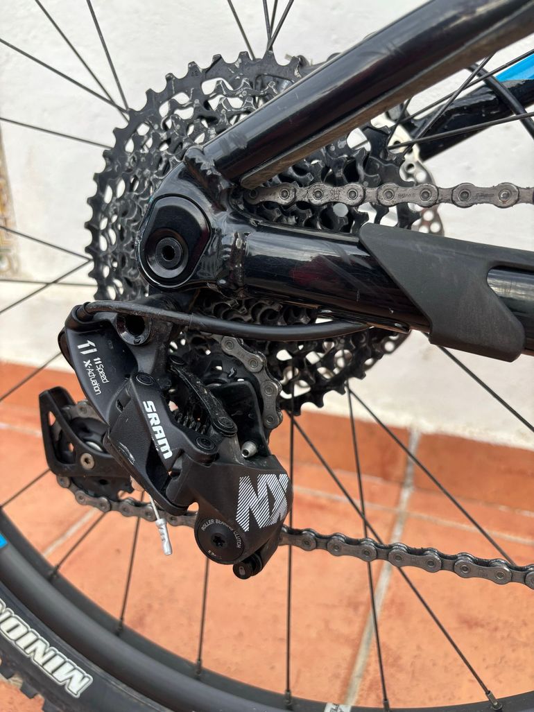 Used Giant Trance SRAM NX 2017 Mountainbike, Black — image 4 of 8