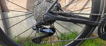 Used Canyon Endurace CF SLX 9 Di2 2023 2023 Road & Gravel, Negro — image 3 of 7
