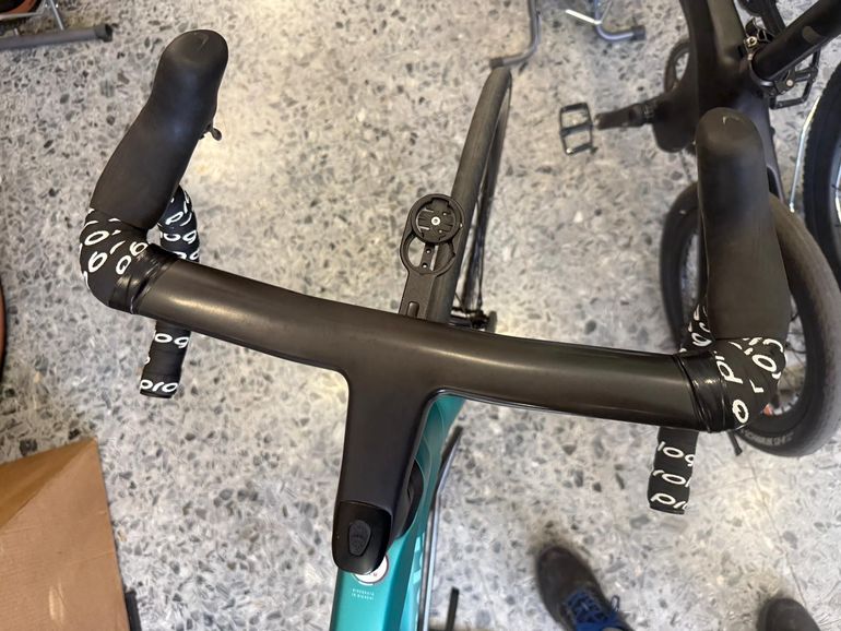 Used Bianchi Specialissima PRO Ultegra Di2 2024 2024 Road & Gravel, Blue — image 5 of 7