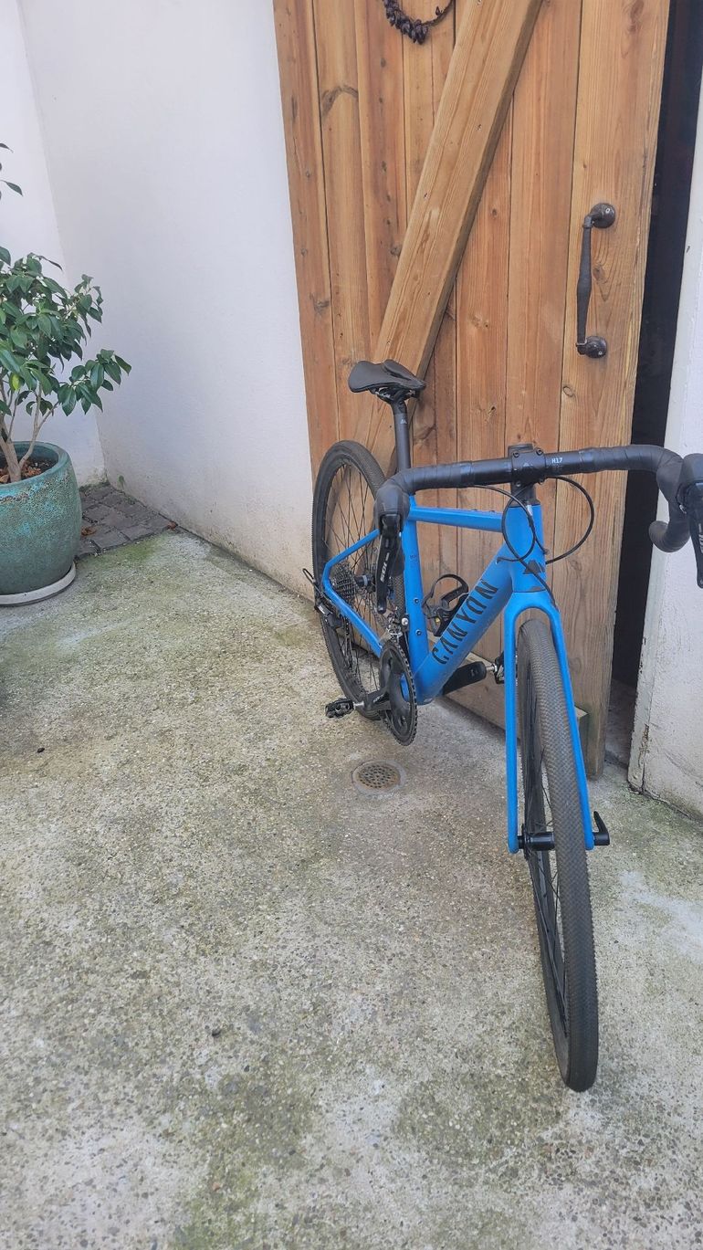 Used Canyon Endurace 8 Disc 2023 2023 Road & Gravel — image 2 of 3