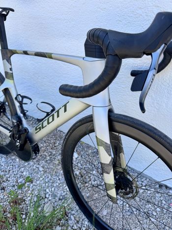 Used Scott Foil RC 30 2025 2025 Road & Gravel, Grigio chiaro — image 10 of 18