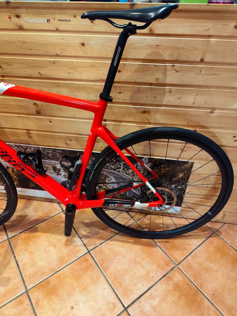 Used Wilier WILIER GTR TEAM DISC SRAM RIVAL 12 2023 Road & Gravel — image 10 of 19
