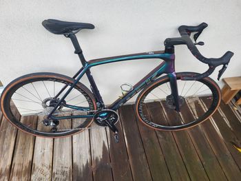 Used Trek Trek Emonda SLR 9 2022 Road & Gravel, Purple — image 3 of 4
